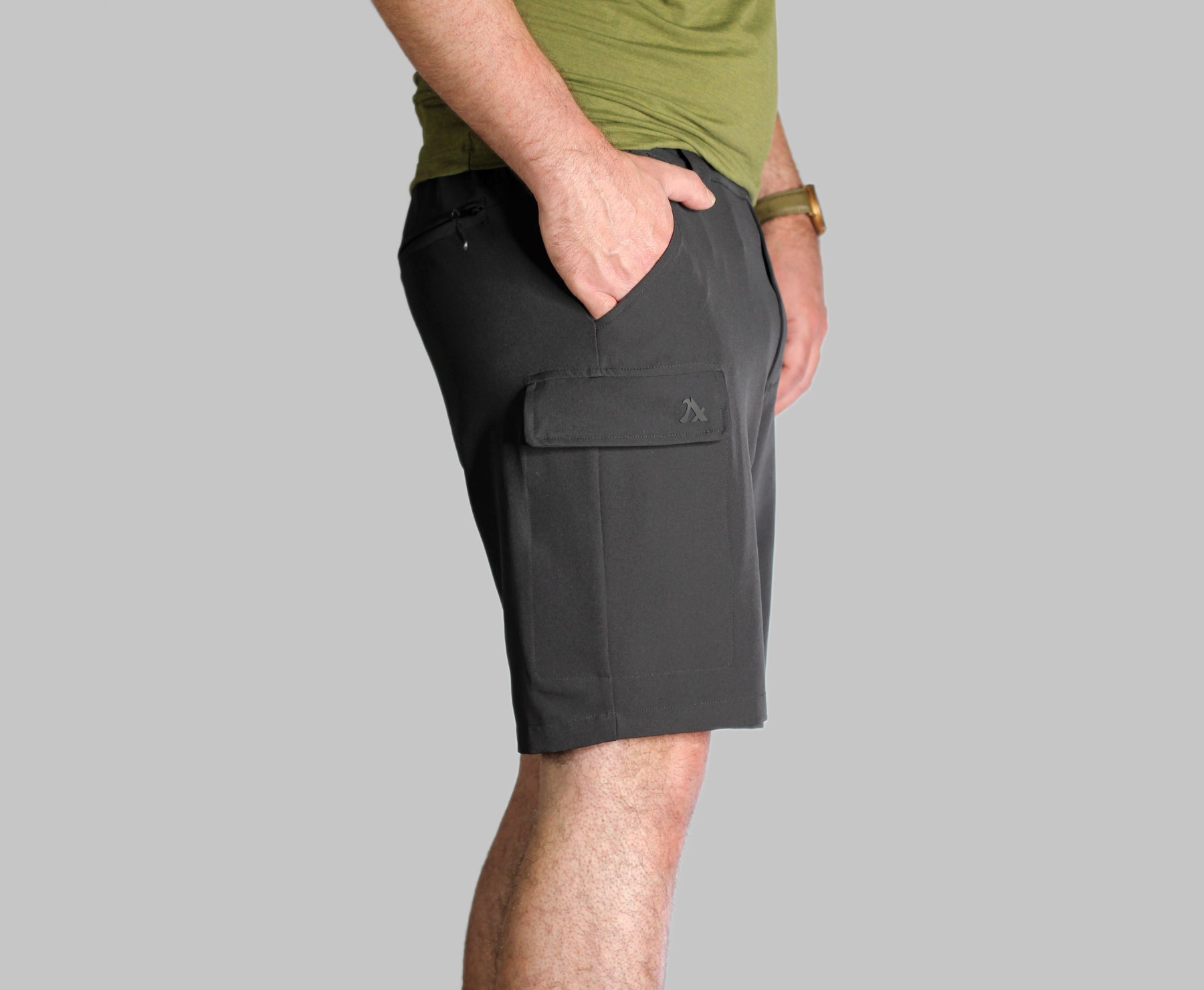 Black color Men's travel shorts swim trunks with waterproof side pocket